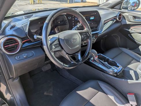 Used 2024 Chevrolet Trax RS image 13