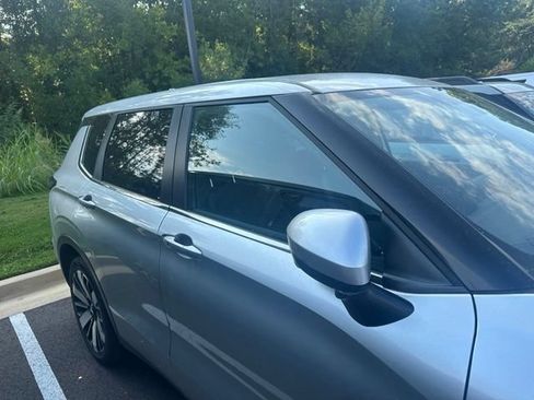 Used 2025 Mitsubishi Outlander SE AWD/4WD image 6