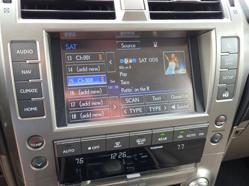 Used 2020 Lexus GX 460 Luxury w/ Off Road Package image 28