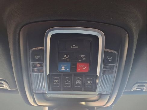 Used 2024 RAM 1500 Limited AWD/4WD image 29