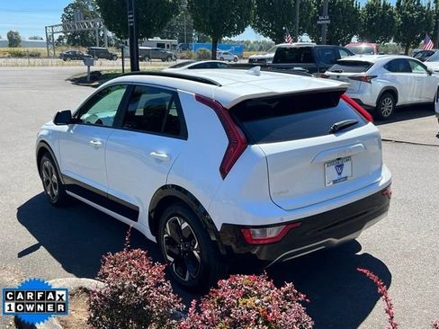 Used 2023 Kia Niro Wind w/ Wind Preserve Package FWD image 5