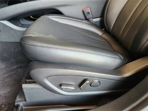 Used 2023 Lincoln Nautilus Reserve w/ Equipment Group 201A image 25