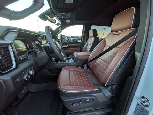 New 2026 GMC Sierra 3500 Denali Ultimate image 17