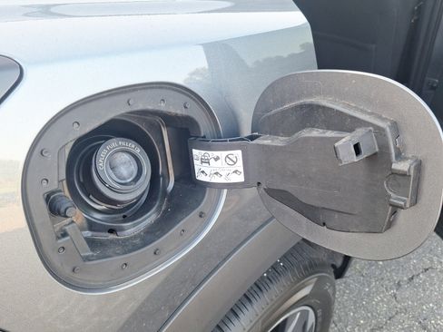 Certified 2026 Nissan Rogue SV FWD image 26