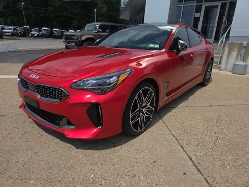 Used 2023 Kia Stinger GT2 AWD/4WD image 3