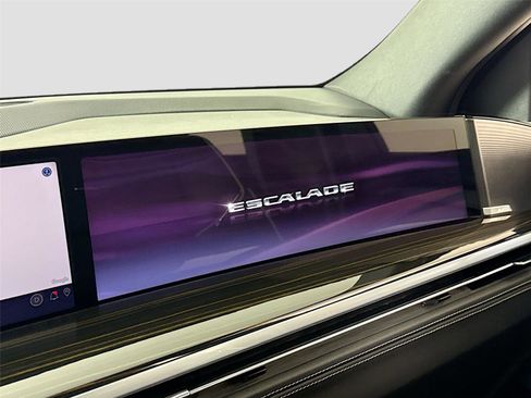Used 2025 Cadillac Escalade ESV Premium Luxury image 20