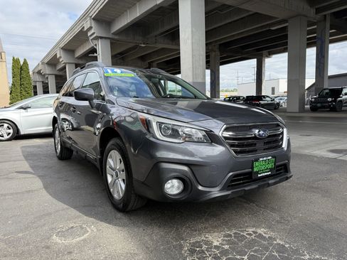 Used 2019 Subaru Outback 2.5i Premium w/ Popular Package #2 AWD/4WD image 3
