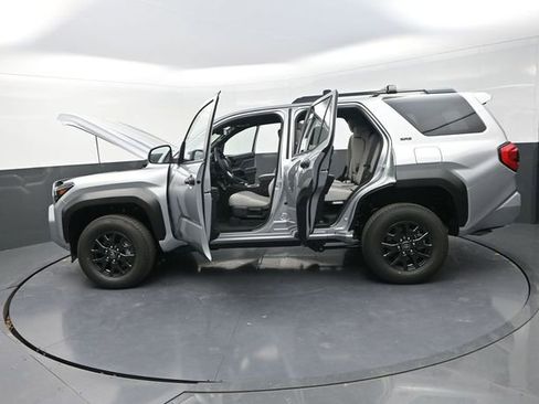 Used 2026 Toyota 4Runner SR5 AWD/4WD image 41