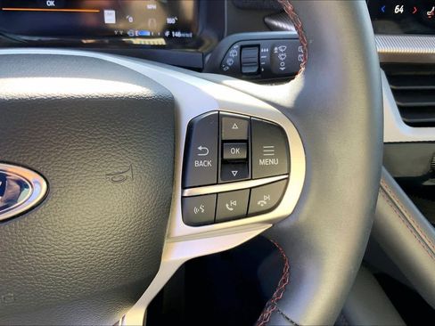 Certified 2025 Ford Explorer Active image 24