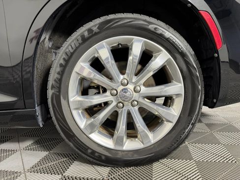 Used 2015 Chrysler 300 Limited w/ Driver Convenience Group AWD/4WD image 43