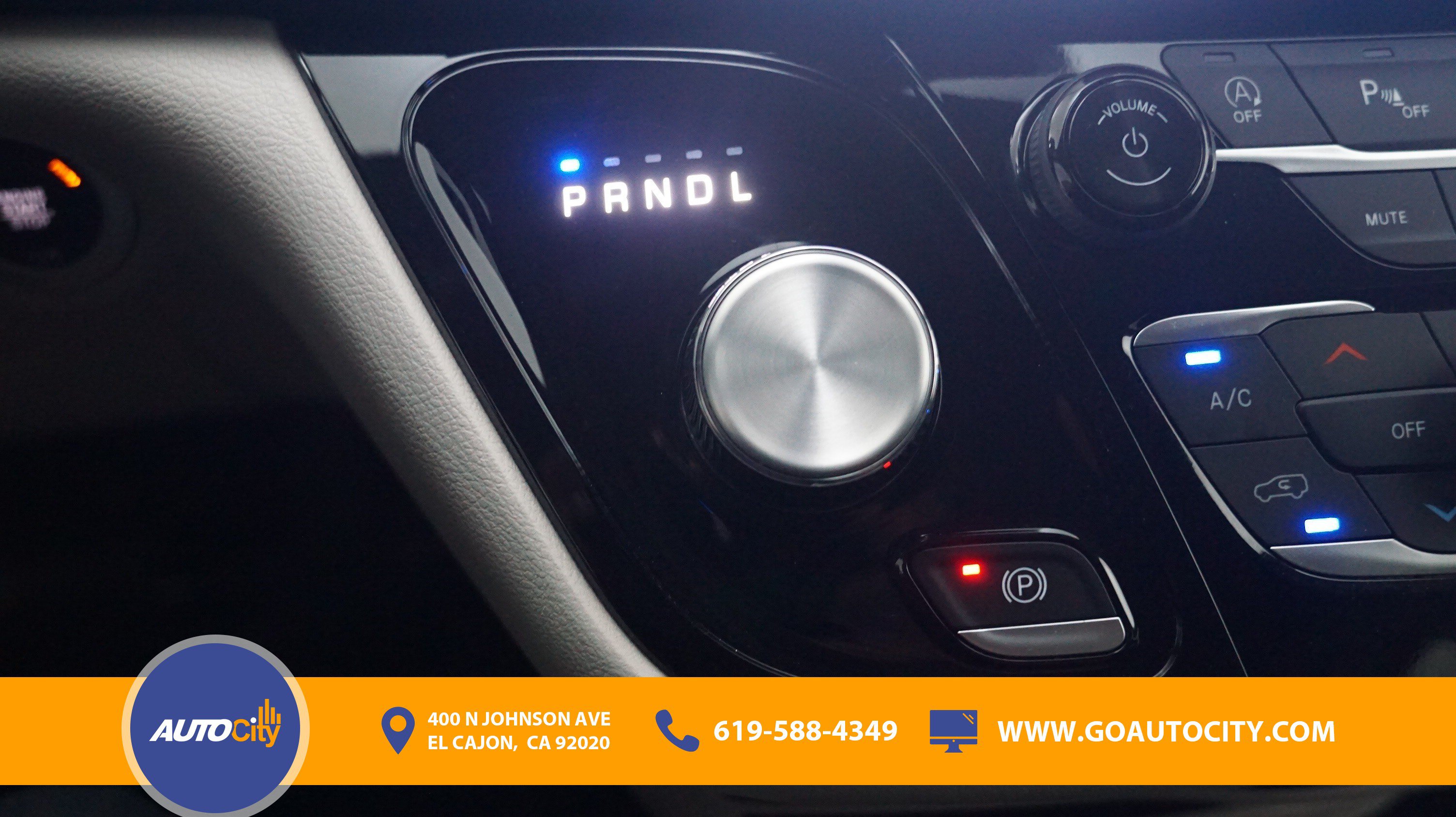 Used 2024 Chrysler Pacifica Touring-L FWD image 24