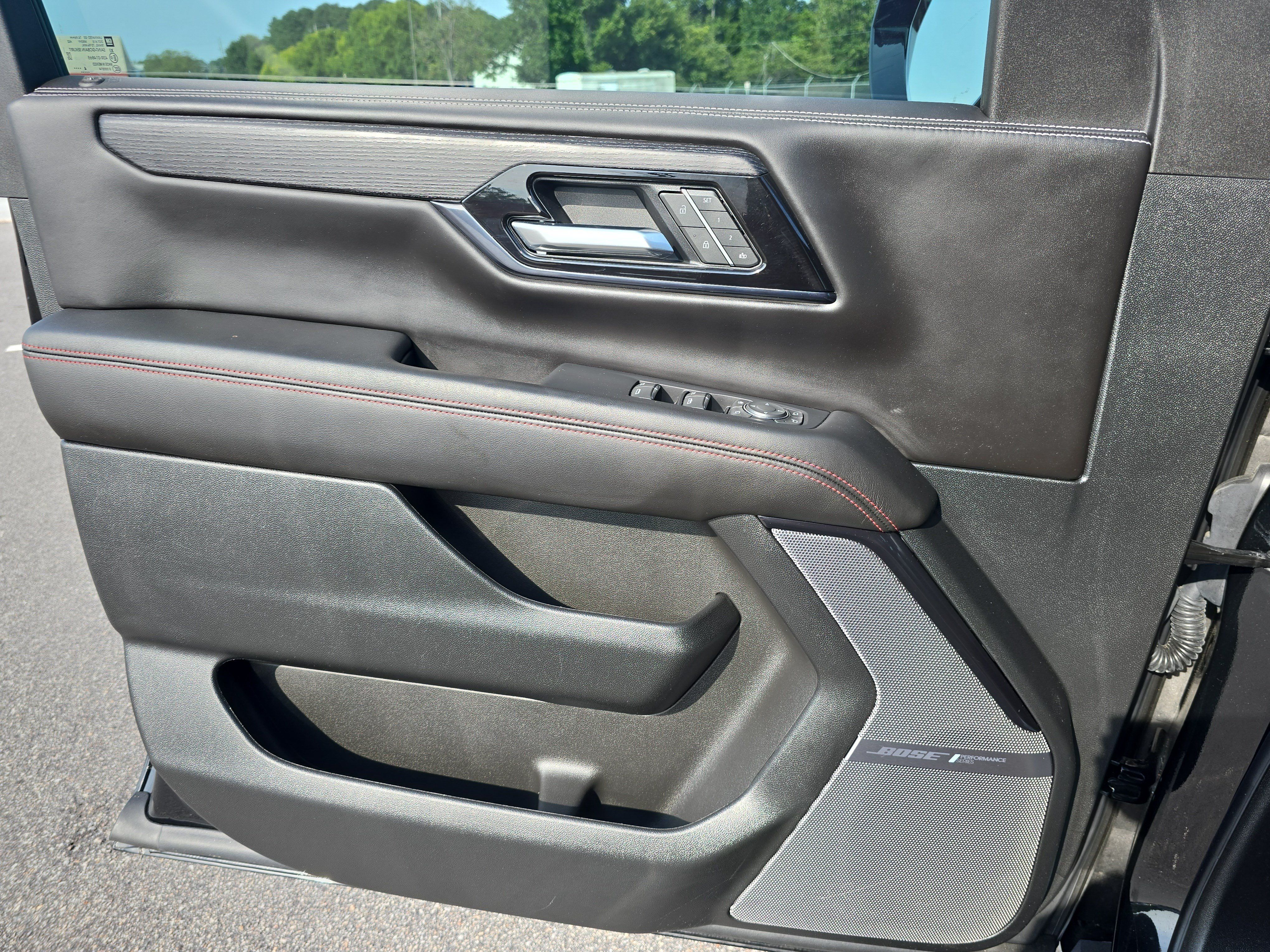 Used 2025 GMC Yukon AT4 Ultimate w/ LPO, Floor Liner Package AWD/4WD image 27
