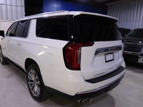 Used 2023 GMC Yukon XL Denali w/ Denali Reserve Package image 3
