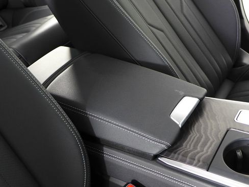 Used 2025 Audi A6 Premium Plus image 16