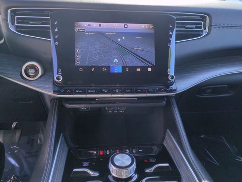 Used 2024 Jeep Wagoneer L Series III w/ Flexible Seating Group image 26