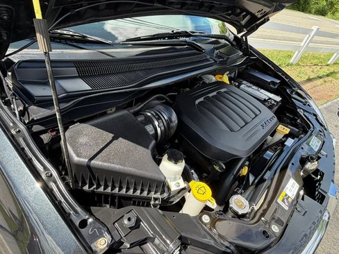 Used 2019 Dodge Grand Caravan SE FWD image 40