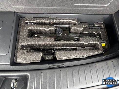 Used 2023 Kia Sorento EX image 32