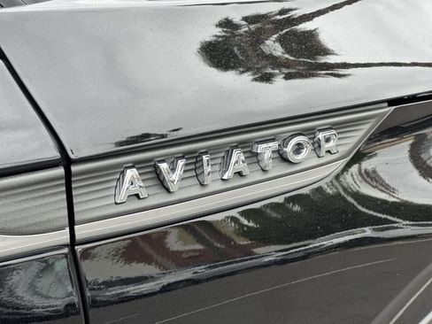 Used 2023 Lincoln Aviator Reserve w/ Equipment Group 201A image 38
