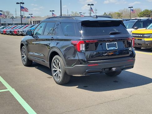 New 2026 Ford Explorer ST-Line AWD/4WD image 3