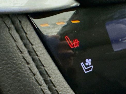 Used 2024 Cadillac XT5 Premium Luxury w/ LPO, Floor Liner Package image 21