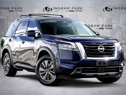Used 2024 Nissan Pathfinder SV