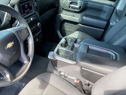 Used 2020 Chevrolet Silverado 2500 Custom w/ Custom Value Package image 17