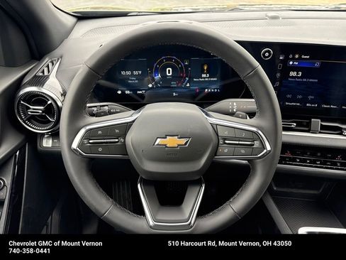 New 2026 Chevrolet Equinox LT w/ Convenience Package II AWD/4WD image 16