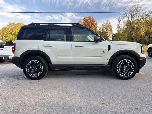 New 2025 Ford Bronco Sport Outer Banks w/ Outer Banks Tech Package+ image 4
