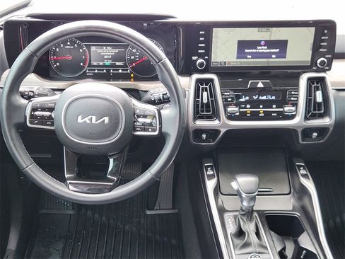 Used 2023 Kia Sorento EX image 25