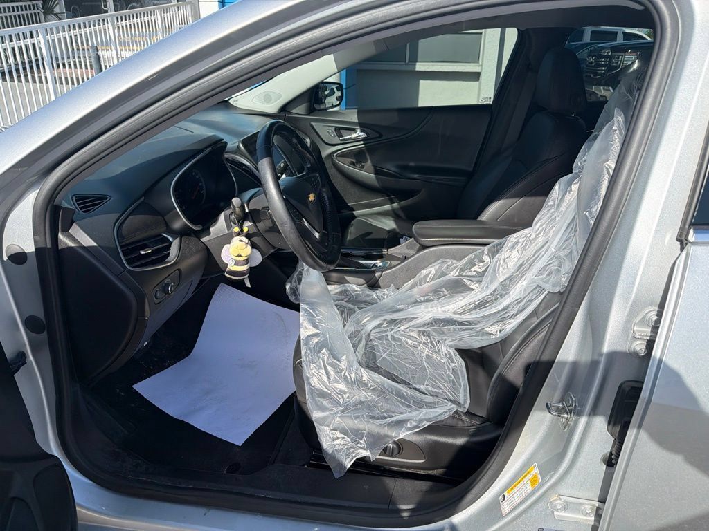 Used 2022 Chevrolet Malibu LT w/ Leather Package FWD image 15