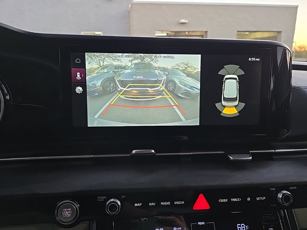 Certified 2024 Kia Carnival EX FWD image 22