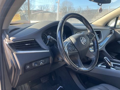 Used 2019 Buick Enclave Premium image 11