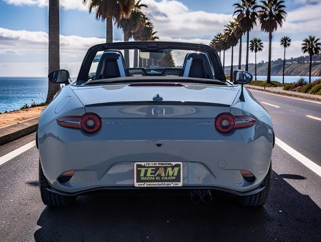 New 2026 MAZDA MX-5 Miata Club w/ Interior Package RWD image 6