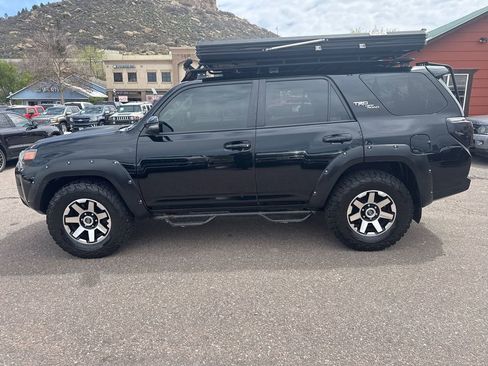 Used 2017 Toyota 4Runner TRD Off-Road Premium AWD/4WD image 5
