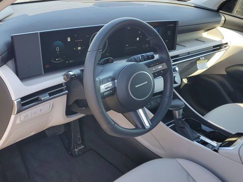 Used 2025 Hyundai Tucson SEL image 12