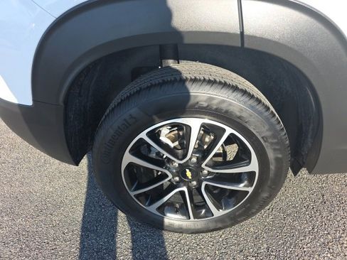 Used 2025 Chevrolet TrailBlazer LT image 8