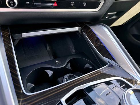 Certified 2025 BMW X6 xDrive40i image 22