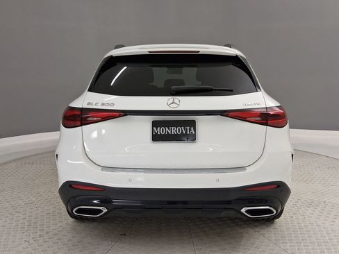 Used 2023 Mercedes-Benz GLC 300 4MATIC image 8