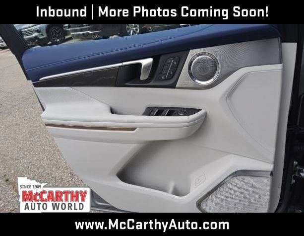 Used 2026 Buick Enclave Avenir AWD/4WD image 8