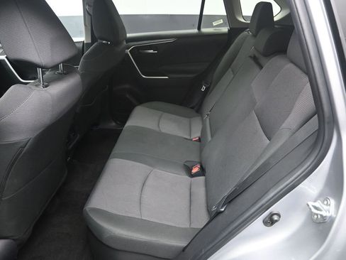 Used 2025 Toyota RAV4 XLE AWD/4WD image 29