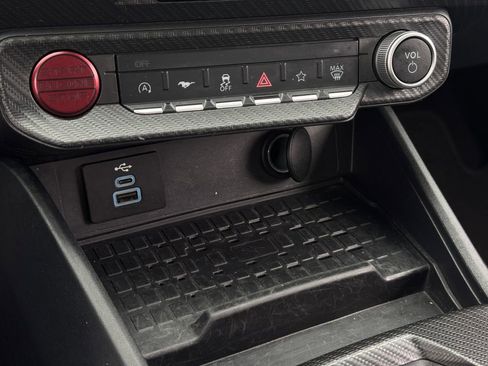 Used 2024 Ford Mustang Premium image 19