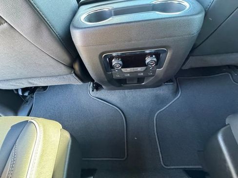 New 2026 Chevrolet Suburban Premier image 15