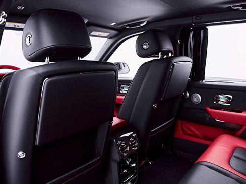 Used 2024 Rolls-Royce Cullinan Black Badge w/ Driver's Package AWD/4WD image 45
