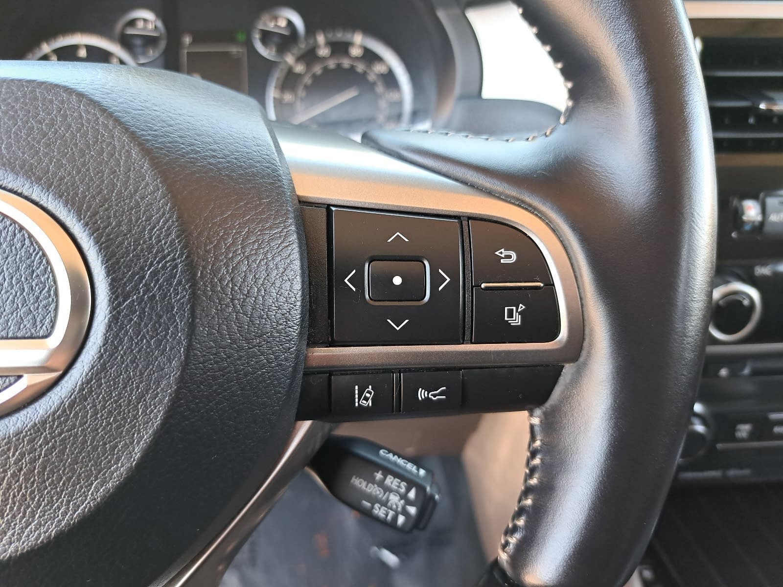 Used 2022 Lexus GX 460 Premium w/ Premium Package AWD/4WD image 20