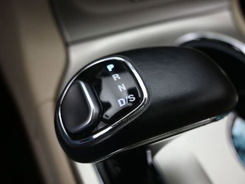 Used 2015 Jeep Grand Cherokee Limited w/ Luxury Group II AWD/4WD image 25