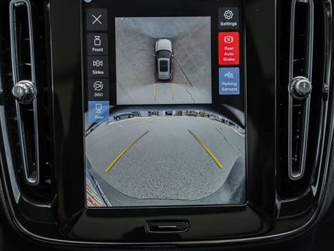 Used 2026 Volvo XC40 B5 Plus AWD/4WD image 41