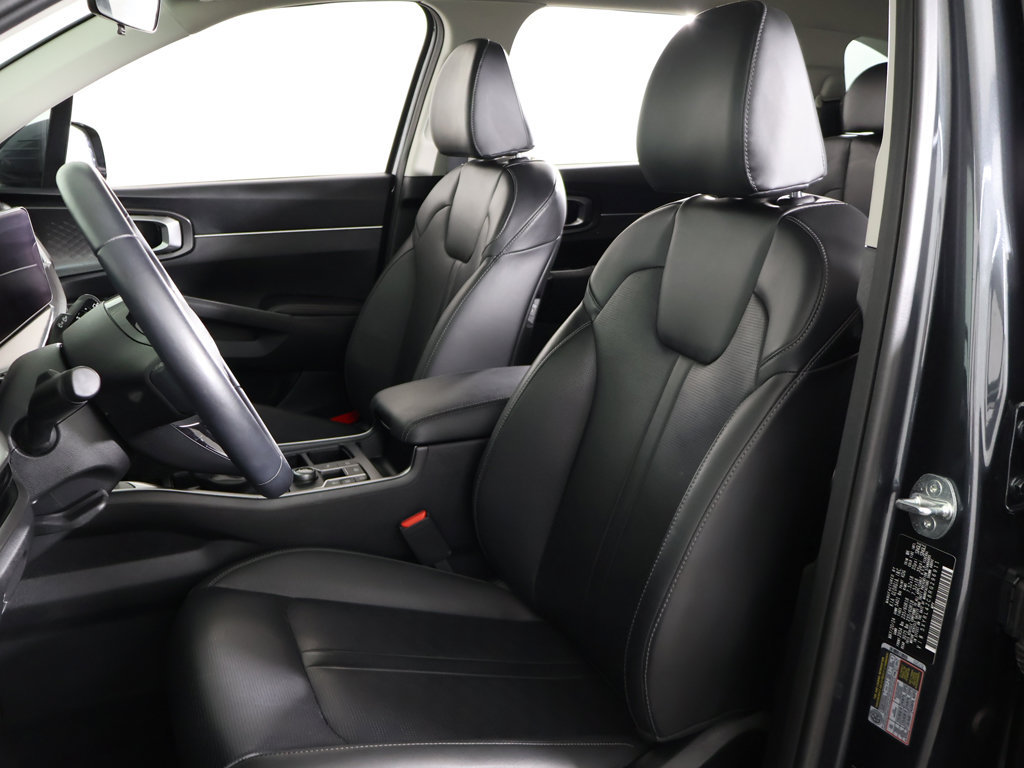 Used 2024 Kia Sorento S w/ Panoramic Sunroof Package FWD image 29