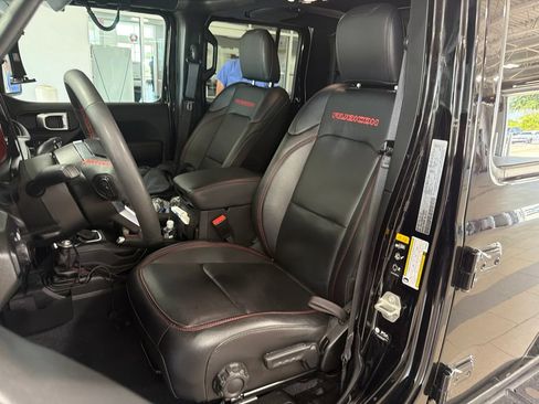 Used 2023 Jeep Gladiator Rubicon w/ LED Lighting Group AWD/4WD image 35