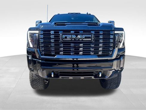 Used 2024 GMC Sierra 2500 Denali Ultimate w/ Max Trailering Package image 9