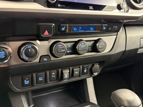 Used 2023 Toyota Tacoma Limited AWD/4WD image 19